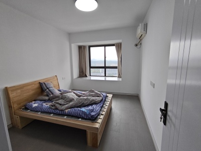 恒泰学府里 3室2厅1卫 60万 南北通透,视频房