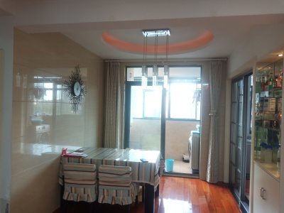 融汇锦江E区 3室2厅2卫 2,500元/月 南北通透,满两年,采光充足