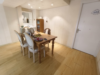 汇金广场 3室2厅2卫 52万 南北通透