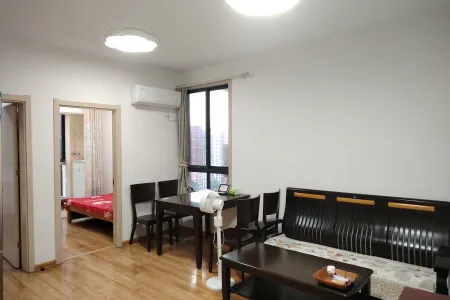 天香苑二期 2室1厅1卫 55万 南北通透