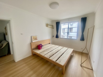 黄果山二村261号