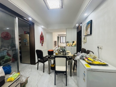 国际华城三村3室2厅1卫南精装真实好房