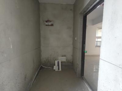 恒泰学府里