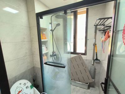 汀海壹品 3室2厅2卫 200.0万 南北通透