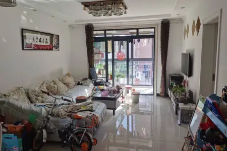 中央城E区三房东精装真实好房