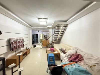 东部星城东区 3室2厅1卫 1,800元/月 南北通透,性价比高,家电齐全