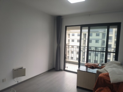 保利时光印象 3室2厅2卫 1,700元/月 南北通透,性价比高,有电梯