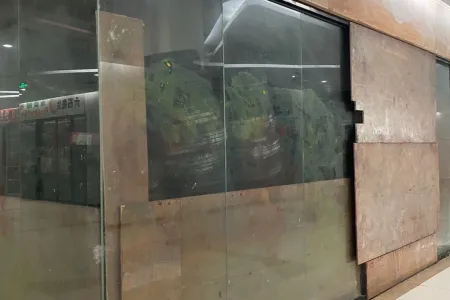 中央城财富街商业街东毛坯真实好房