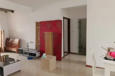 新华联新悦都 4室2厅2卫 1,300.0元/月 南北通透,采光充足,三证齐全