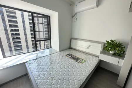 港龙湖山映 3室2厅2卫 1,700元/月 家电齐全