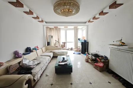 新时代商业街 3室2厅1卫 1700.0元/月 南北通透,学区房,家电齐全