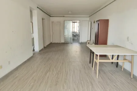 伟星金域国际 3室2厅1卫 1400.0元/月 采光充足