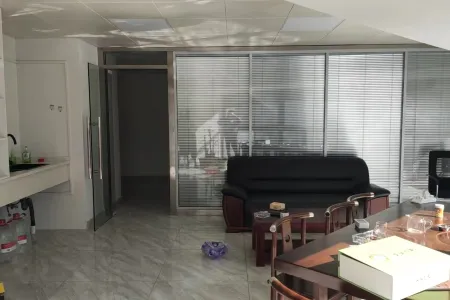 苏宁环球写字楼 3室2厅1卫 2,900元/月 性价比高