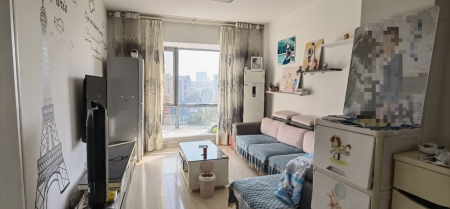 地大橡树园 3室2厅1卫 2,200元/月 南北通透