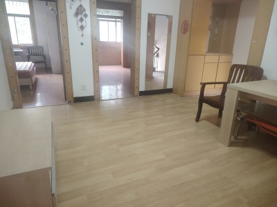 向东村