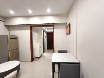 联盛广场 1室1厅1卫 2,000元/月 南北通透,性价比高,学区房