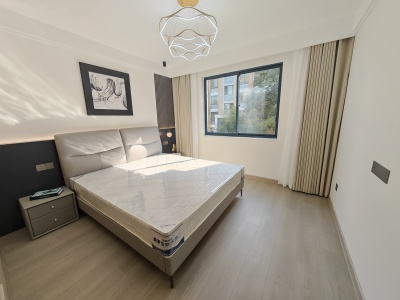 银湖·波尔卡国际花园