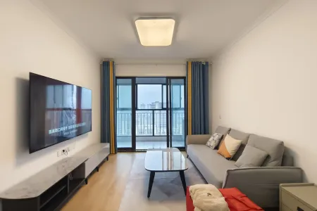 融创玉兰公馆 3室2厅1卫 66万 家电齐全