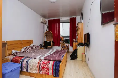 都宝花园 5室2厅2卫 2,500元/月 南北通透,满两年