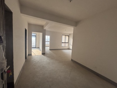 赭山春秋 2室2厅1卫 135万 学区房,有电梯