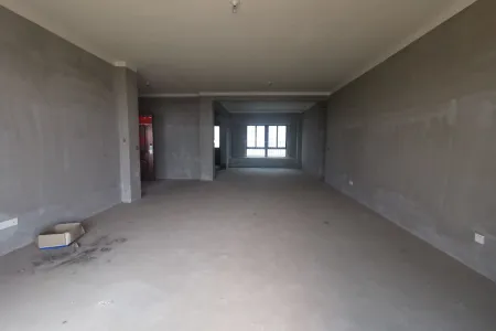 碧桂园观澜湾 4室2厅2卫 2,500元/月 南北通透,采光充足