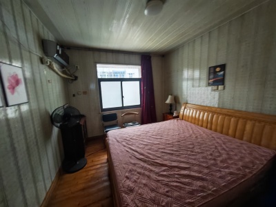 利民五村 2室1厅1卫 1,100元/月 南北通透,采光充足,沿河景观