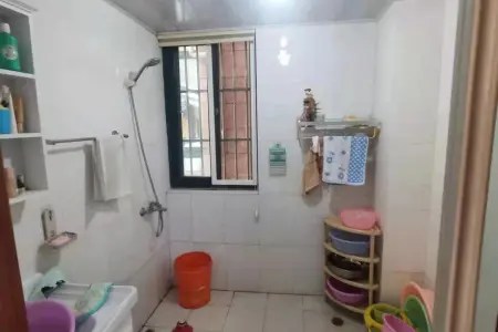 信泰国际花园 2室2厅1卫 69万元 南北通透,学区房,满两年