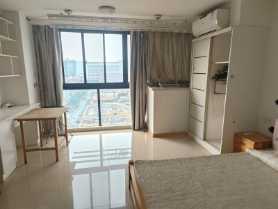 中央城财富街 1室1厅1卫 1,300元/月 性价比高