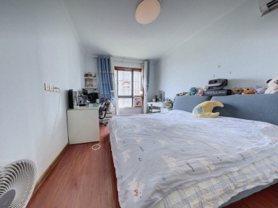 绿地新里海顿公馆 2室2厅1卫 67万 