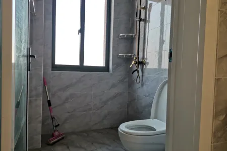 伟星玲珑湾 3室2厅1卫 2,000元/月 南北通透,采光充足