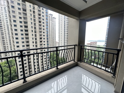 三山碧桂园镜湖春色