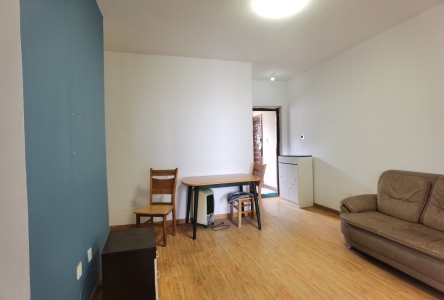 东方龙城景福苑 2室2厅1卫 1,300元/月 学区房