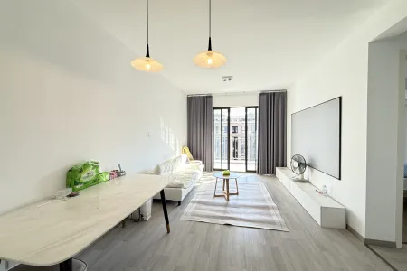 昌建融创枫丹壹号 3室2厅2卫 1,500元/月 南北通透,性价比高,好景观,家电齐全