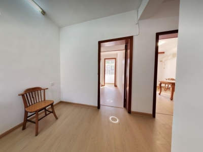 三山里小区南区 2室1厅1卫 50万 好景观