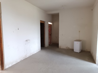 三华街商住楼3房2厅1卫南毛坯真实好房