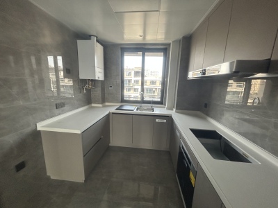 星河万里4室2厅2卫南北精装真实好房