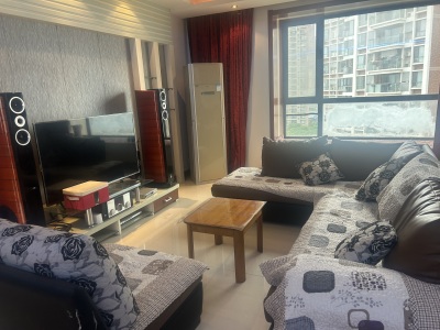 侨鸿凤凰花园 3室2厅1卫 2,800.0元/月 南北通透,学区房