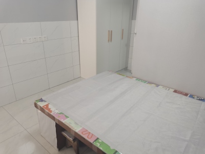 泰华裕中新村