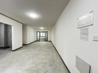 保利香颂 3室2厅2卫 1,000元/月 南北通透,业主急售,性价比高