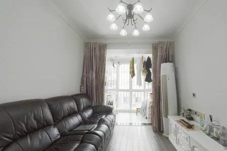 水岸星城西区2房1厅1卫南精装真实好房