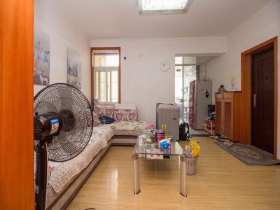 全明户型,黄金楼层,阳光好,地铁口,交通便利,设施齐全