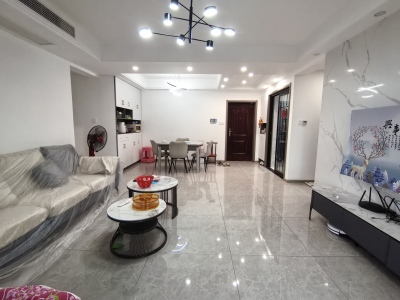 高速御府 3室2厅1卫 145万 视频房,采光充足