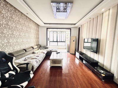 绿地4号地块北区(凯旋豪庭)2室2厅1卫南北精装真实好房