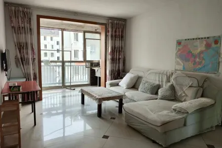 保定新城二期 3室2厅1卫 1,400.0元/月 南北通透,三证齐全