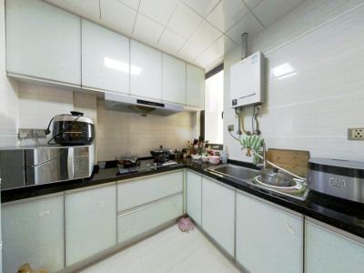 国贸天琴湾 2室2厅1卫 2,600元/月 采光充足