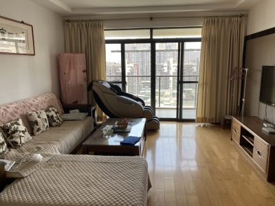 中央城A区 3室2厅1卫 3,000元/月 房产证在手里