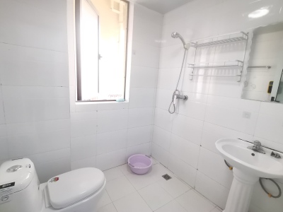 柏庄春暖花开 2室2厅1卫 1,700元/月 南北通透,满两年