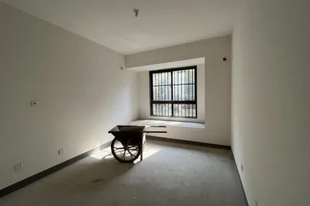 融创玉兰公馆3室2厅1卫南毛坯真实好房