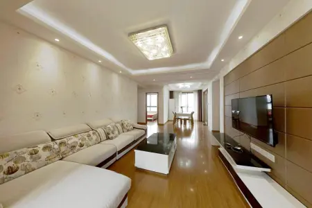 东紫园 3室2厅1卫 2,000元/月 南北通透,房产证在手里,采光充足