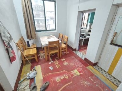 团结一村 2室1厅1卫 800元/月 采光充足